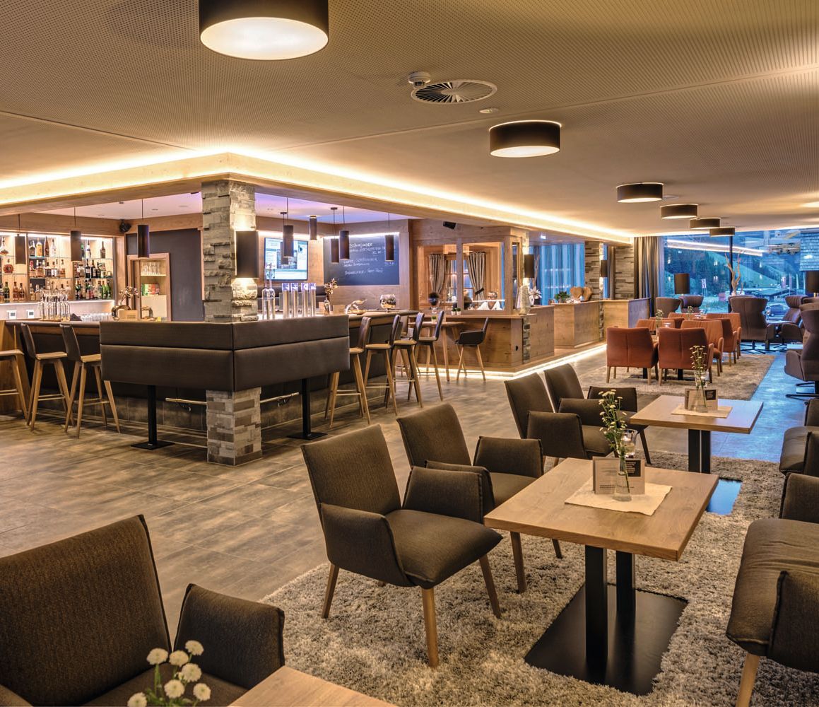 Hotel Vier Jahreszeiten Lobby