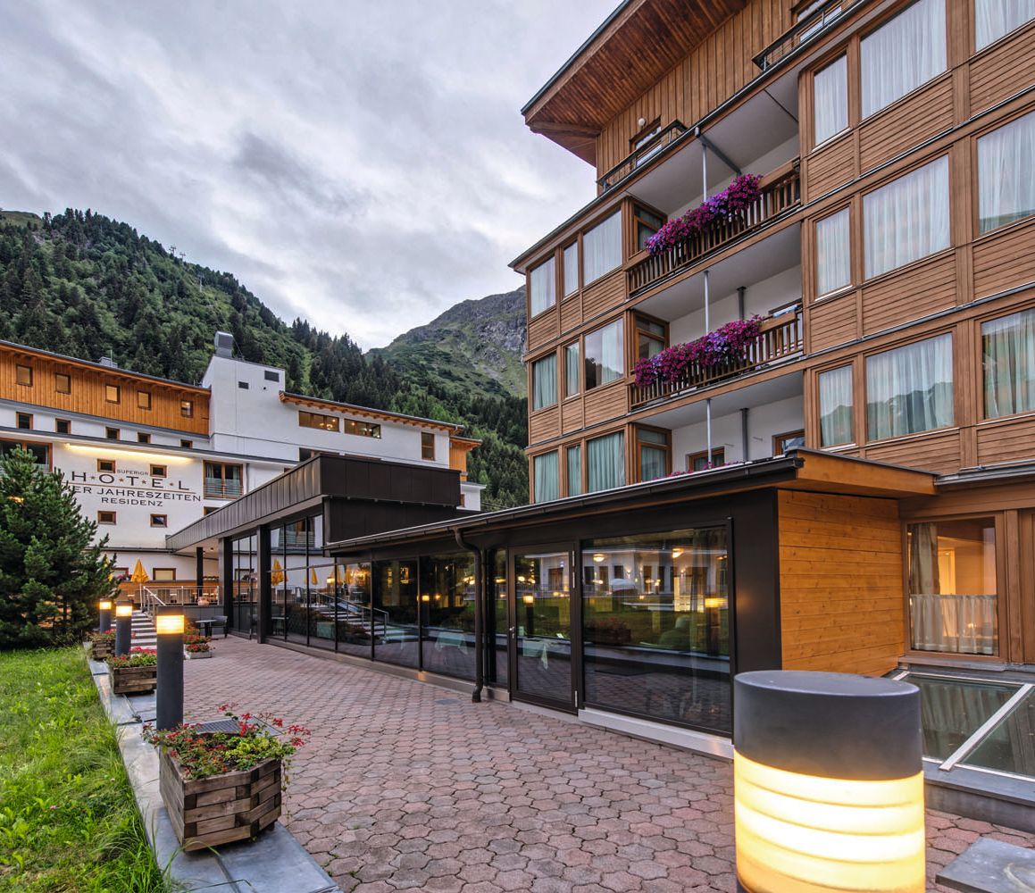 Hotel Vier Jahreszeiten Außenbereich
